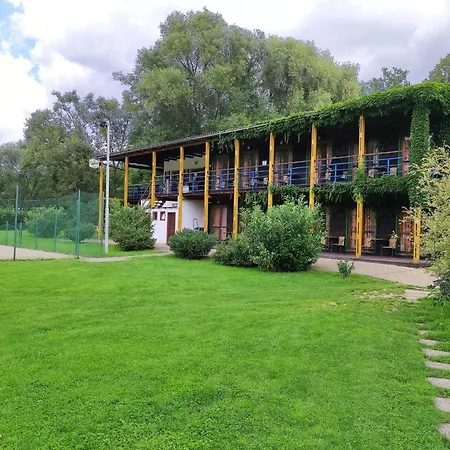 Hotel Lávka Park Skochovice *